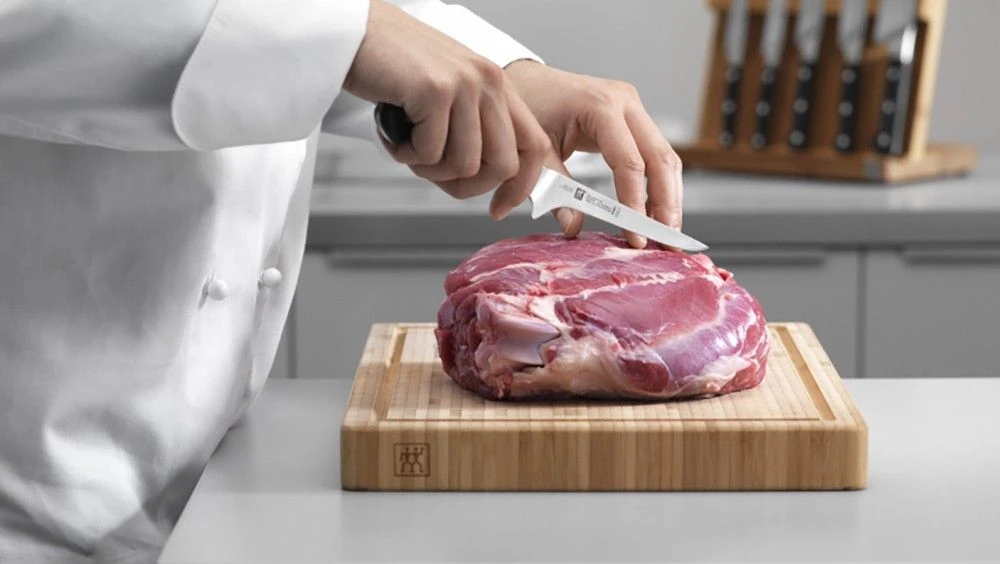 Zwilling Pro 14cm Boning Knife (38404-141-0) - Image 3