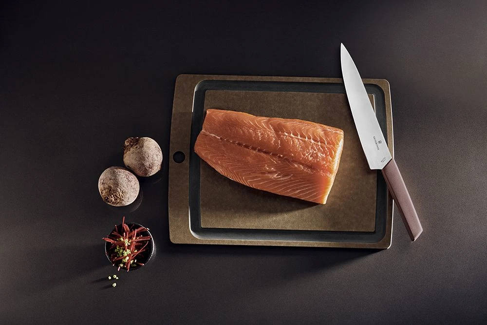 Victorinox Swiss Modern Colour 22cm Carving Knife - Grape Red (69016221B) - Image 2