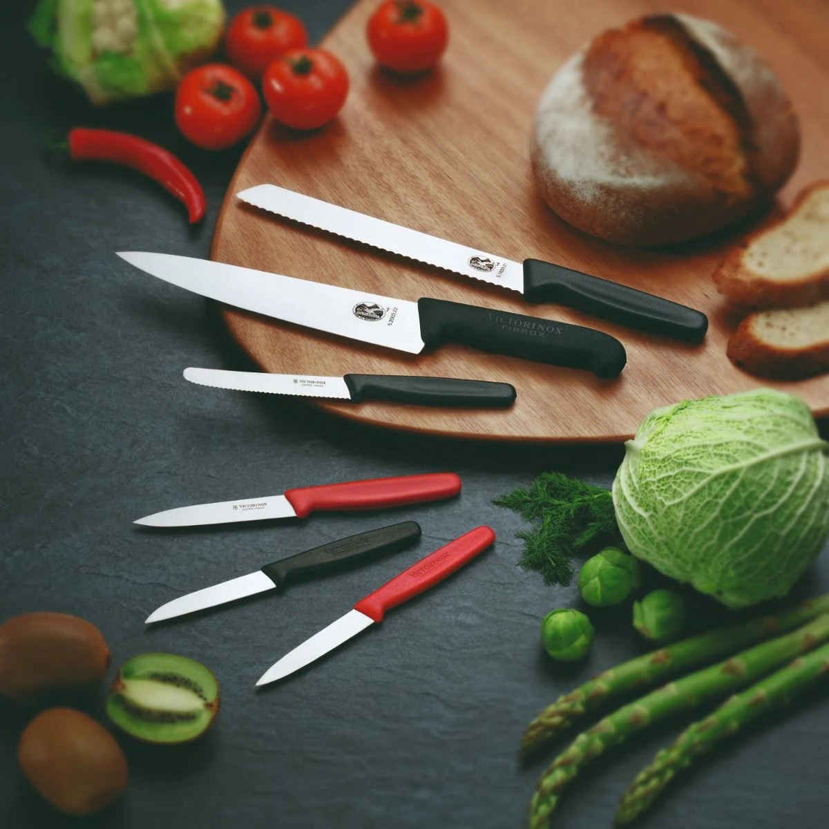 Victorinox Fibrox 21cm Bread Knife Serrated Edge (5253321) - Image 3