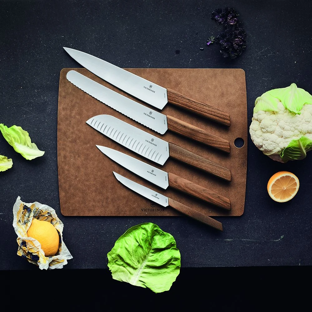 Victorinox Swiss Modern Walnut 22cm Bread & Pastry Knife (6907022WG) - Image 3