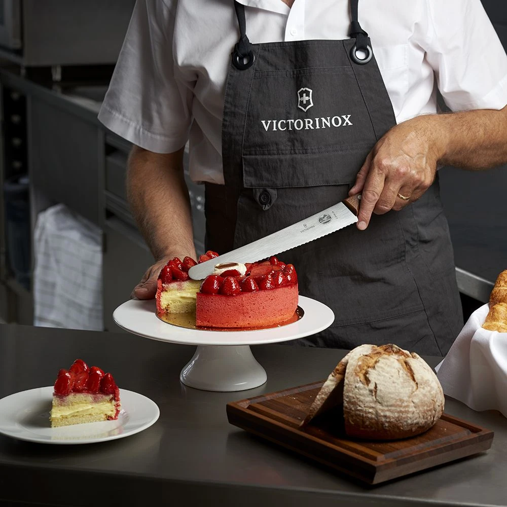 Victorinox Wood 26cm Pastry Knife With Serrated Edge (5293026G) - Image 2